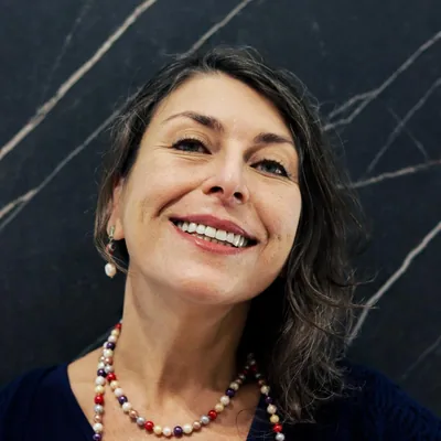 Leticia Olivares, mentora